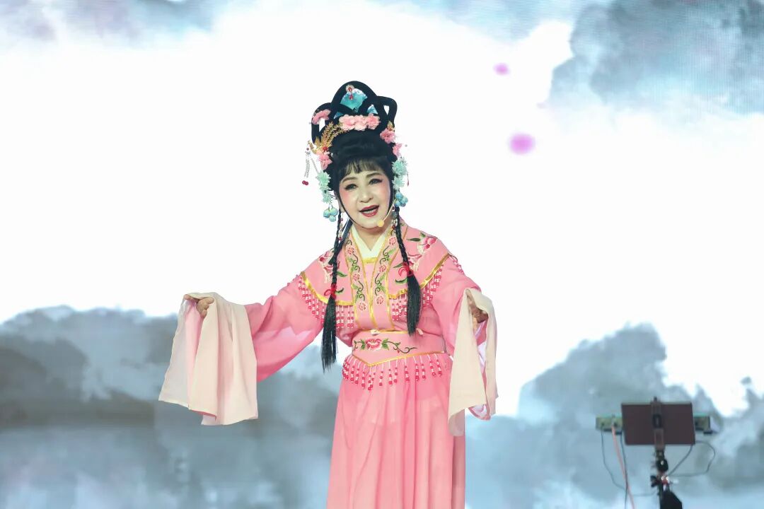 文化惠民润乡土 岭上歌声颂华章